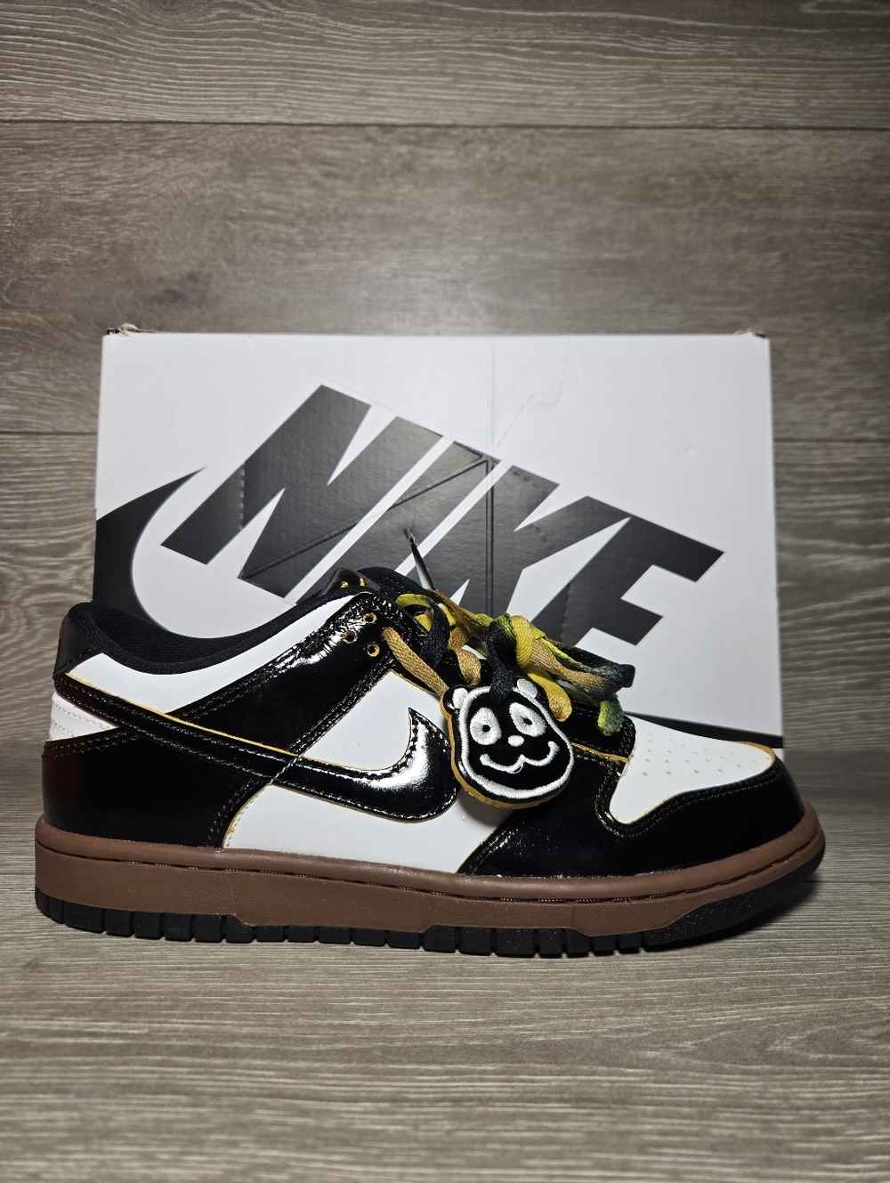 Nike Dunk Low SE White Citron Black Panda-Monium HQ9294-100 Size 6.5 Youth 8 Wmn
